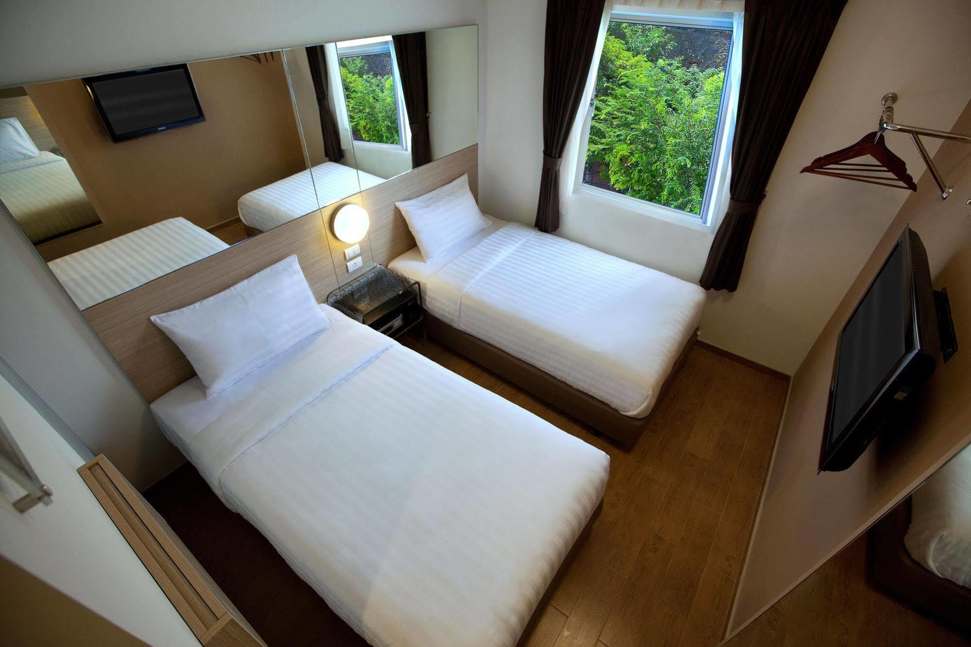 Red Planet Bangkok Asoke - Sha Extra Plus Exterior foto
